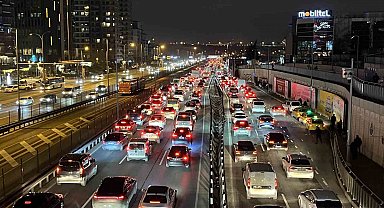 İstanbul'da trafik yoğunluğu yüzde 81'e çıktı