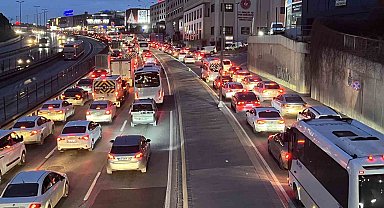 İstanbul'da trafik yoğunluğu yüzde 83'e ulaştı