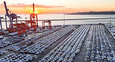 İthal otomobiller Haydarpaşa Limanı'nı doldurdu