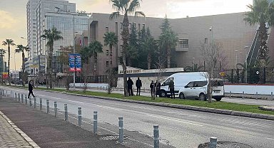 İzmir Adliyesi önünde şüpheli paket paniği