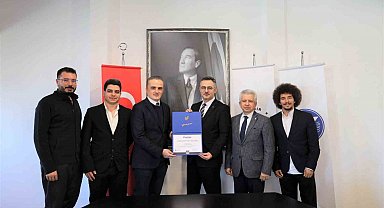 İzmir Ekonomi'nin eğitim kalitesine 'akreditasyon' tescili