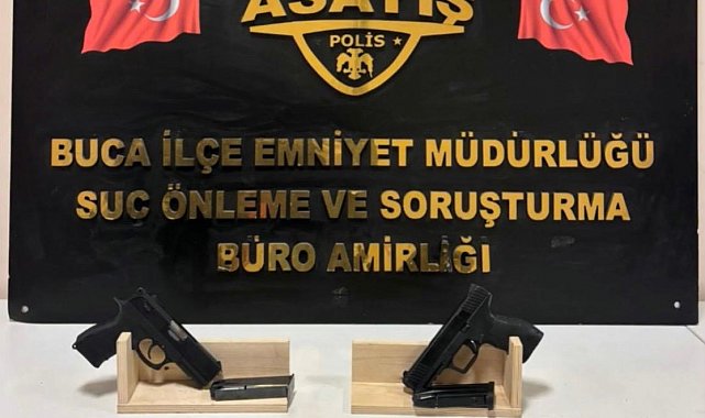 İzmir'de ruhsatsız silah operasyonunda 4 şüpheli yakalandı