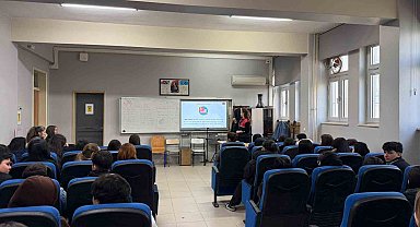 Jandarmadan lise öğrencilerine siber farkındalık eğitimi