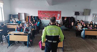 Jandarmadan öğrencilere trafik eğitimi