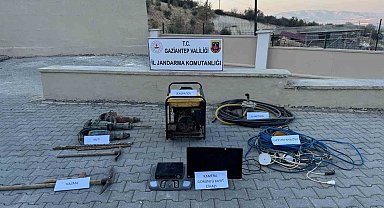 Kaçak krom madeni çıkaran 2 şahsı jandarma ekipleri yakaladı