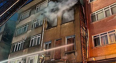Kadıköy'de metruk binada çıkan yangın korkuttu