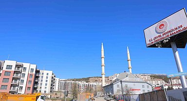 Kahramanmaraş Doğukent'te yerinde dönüşümle yüzlerce konut inşa ediliyor