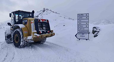 Kahramanmaraş'ın kuzey ilçelerinde kar mesaisi