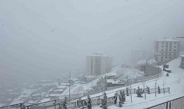 Kahramanmaraş'ta 61 yol ulaşıma kapandı