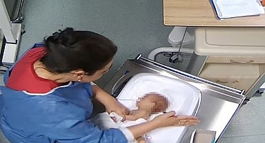 Kahramanmaraş'ta bebeğe şiddet uygulayan hemşire için tutuklama kararı verildi