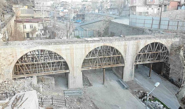 Kahramanmaraş'ta Kanlıdere Köprüsü yeniden ayağa kaldırılıyor