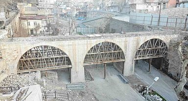 Kahramanmaraş'ta Kanlıdere Köprüsü yeniden ayağa kaldırılıyor