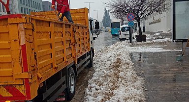 Kahramanmaraş'ta karla mücadele sürüyor