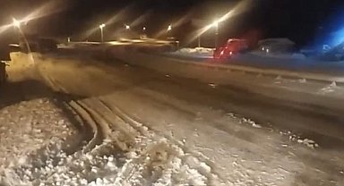 Kar ve tipi nedeniyle kapanan Kayseri-Malatya Karayolu trafiğe açıldı