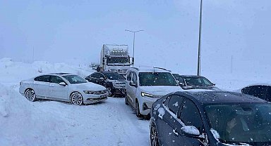 Kar yağışı kazaları beraberinde getirdi