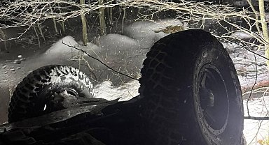 Kar yağışı kazaya neden oldu, İnegöl'de cip uçuruma yuvarlandı: 5 yaralı