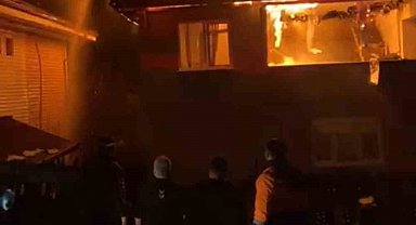 Karabük'te iki katlı evde korkutan yangın