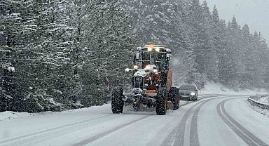 Karabük'ün yüksek kesimlerinde kar yağışı etkili oluyor