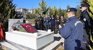 Karacasulu şehit Karabacaklı mezarı başında anıldı