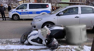 Karaman'da otomobille motokurye çarpıştı: 1 yaralı