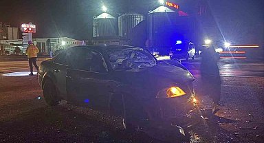 Karapınar'da otomobil ile çekici çarpıştı: 5 yaralı