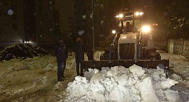 Karla kapanan kırsal mahalledeki diyaliz hastasına belediye ekipleri ulaştı