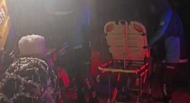 Karla kapanan yol açıldı, zehirlenen vatandaş kurtarıldı