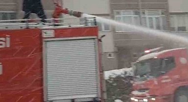 Karla kapanan yollar deniz suyuyla açılıyor