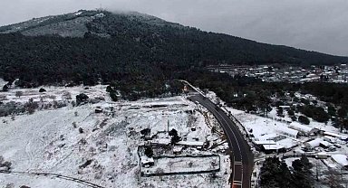 Karla kaplanan Aydos havadan görüntülendi