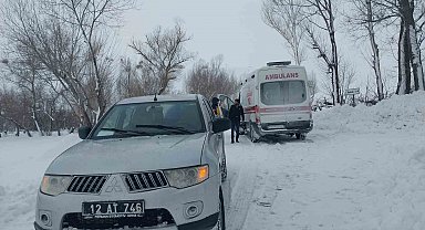 Karlı yollar aşıldı, kalp hastası muhtar için ekipler seferber oldu