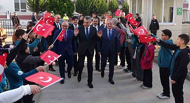 Karne gününde duygulandıran tören: Şehitlerin ismi verilen okullar açıldı