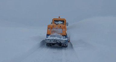 Kars'ta 143 köy yolu ulaşıma kapandı