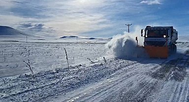 Kars'ta 200 köy yolu ulaşıma kapandı