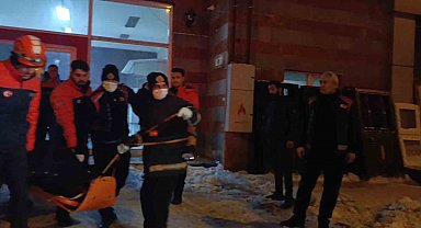 Kars'ta asansör boşluğuna düşen bir kişi hayatını kaybetti