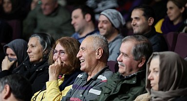 Kartepe'de tiyatro heyecanı: "Anlat bakalım" sahnede
