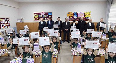 Kastamonu'da öğrenciler karne sevinci yaşadı