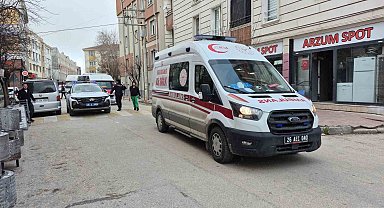 Kavga ettiği üvey babasını bıçakla ağır yaraladı