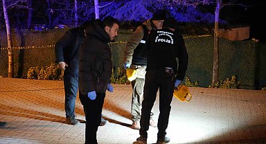 Kavgaya müdahale eden polis memuru bıçakla yaralandı