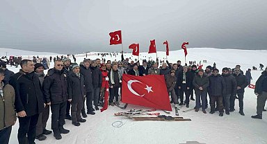 Kayakseverler Başçiftlik'e akın etti