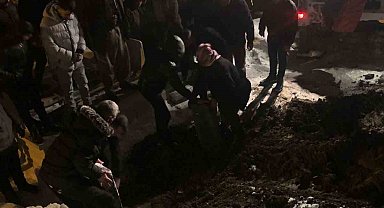 Kayarken belediye otobüsünün altında kalan çocuk son yolculuğuna uğurlandı