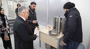 Kayseri Büyükşehir'den öğrencilere 1,4 milyon bardak sıcak çorba desteği