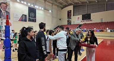 Kayseri Midi Kızlar Süper Ligi müsabakaları tamamlandı