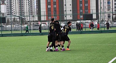 Kayseri Ülküspor lideri devirdi