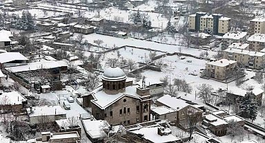 Kayseri'de kar yağışı etkili oldu