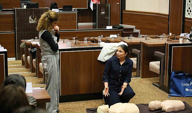 Keçiören Belediyesi'nden personele ilk yardım eğitimi