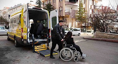 Keçiören Belediyesi'nden ücretsiz 'Engelsiz Taksi' hizmeti