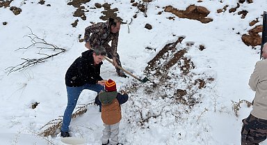 Kemaliye'de yaban hayvanları için yemleme faaliyeti gerçekleştirildi