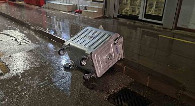 Kırıkkale ve Çorum'da yağmur ve kuvvetli rüzgar etkili oldu