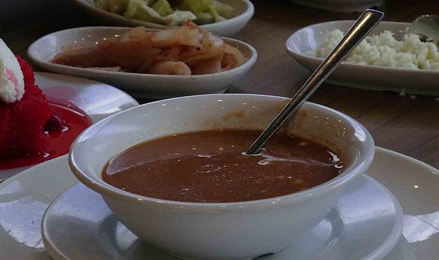 Kış aylarının doğal antibiyotiği tarhana çorbası yoğun talep görüyor