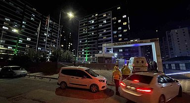 Kız kardeşini öldürdü, annesini ağır yaralayıp intihar etti